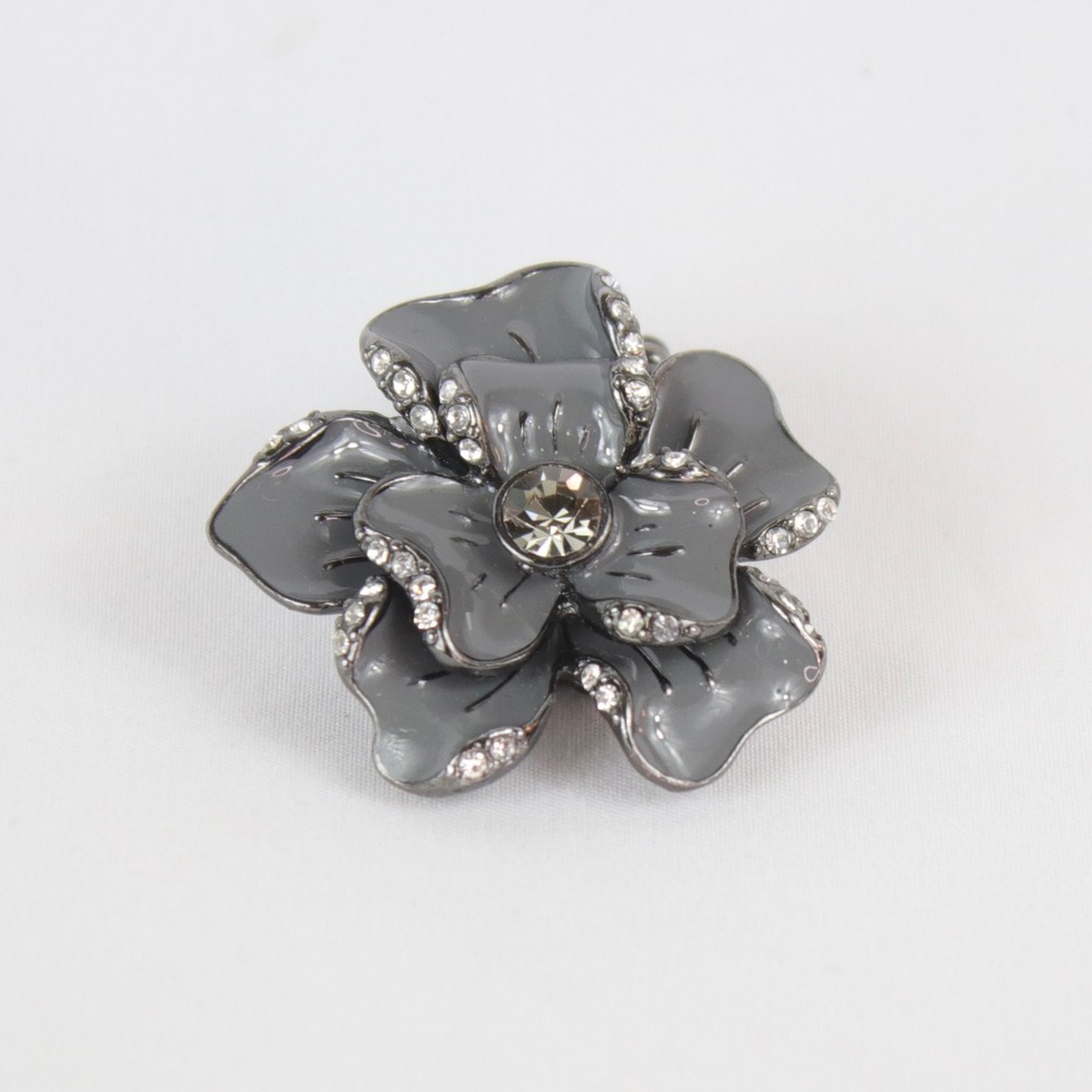 Gray Gunmetal Tone Rhinestone Enamel Flower Stretchy Band Statement Ring